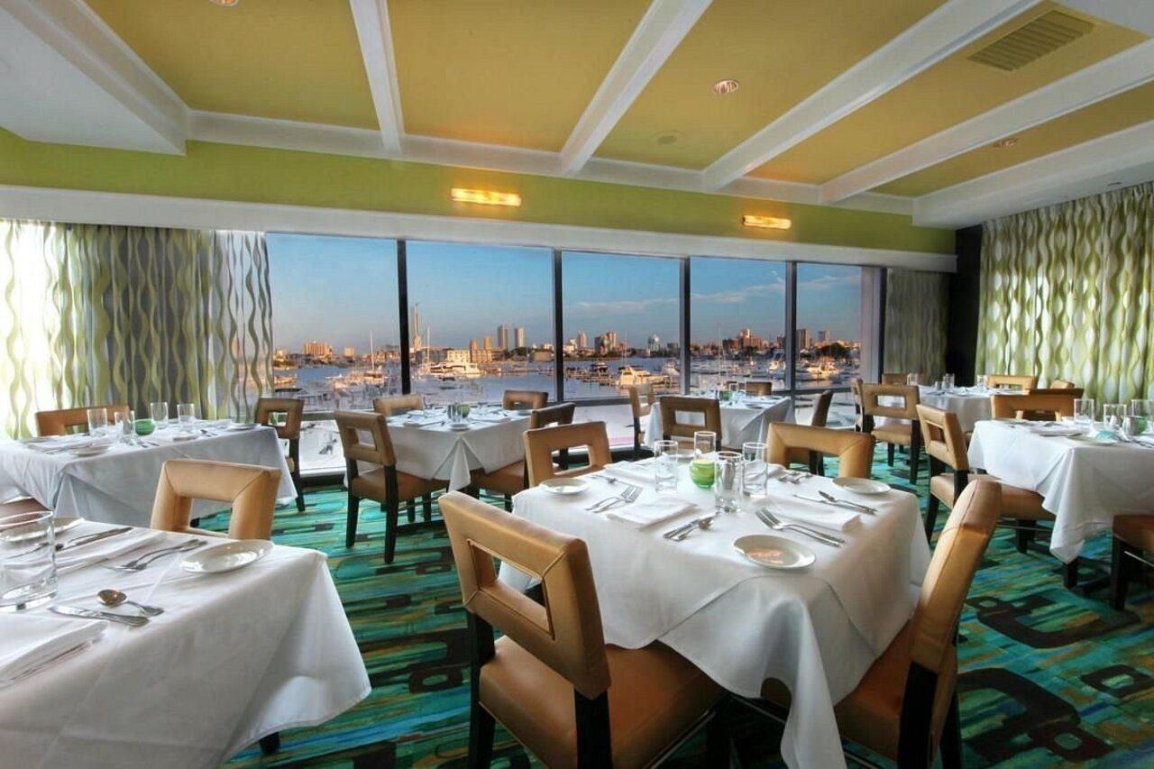 Golden Nugget & Casino 4*