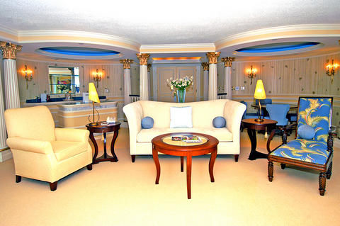 Golden Nugget & Casino Resort