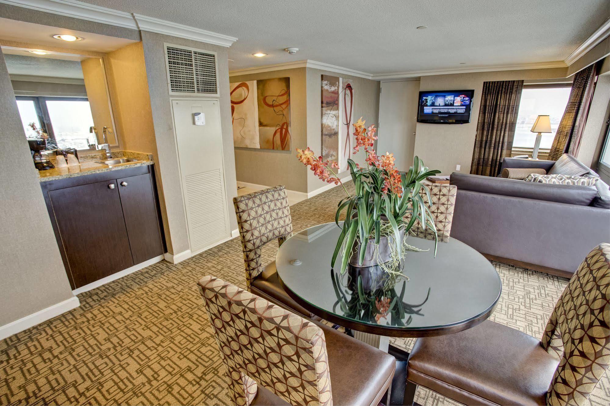 Resort Golden Nugget & Casino 4*